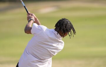 Got Sweaty Hands While Playing Golf? Try These 15 Tips